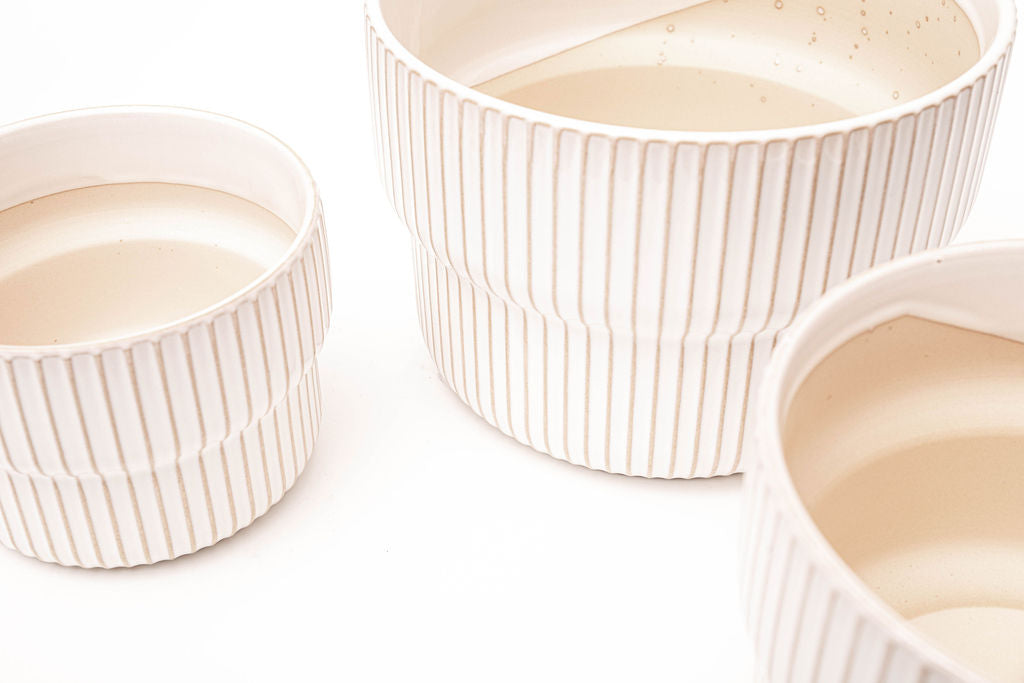 Maceta Lineas Beige y Blanco