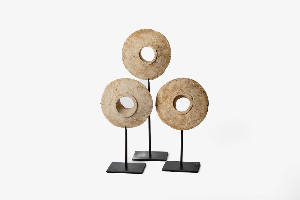 Piedra Molino en Pedestal