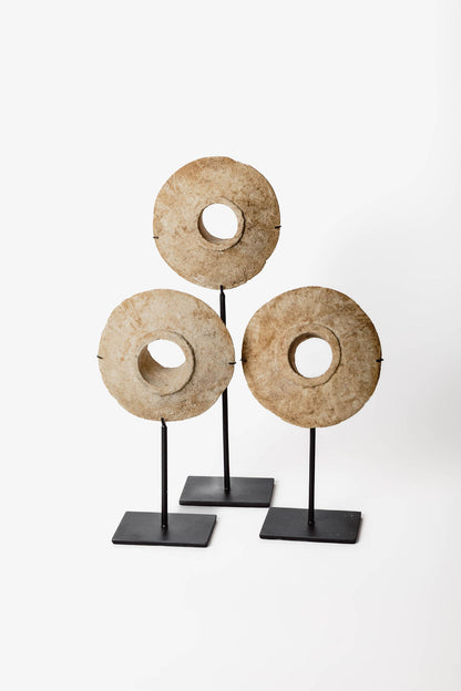 Piedra Molino en Pedestal