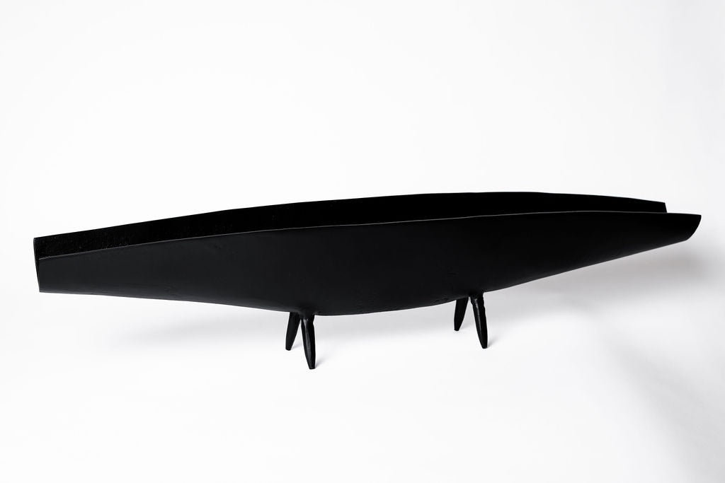 Barco Negro con Pedestal