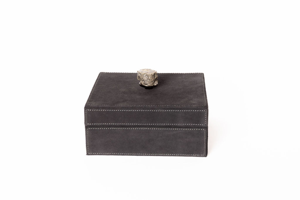 Caja Gamuza con Piedra
