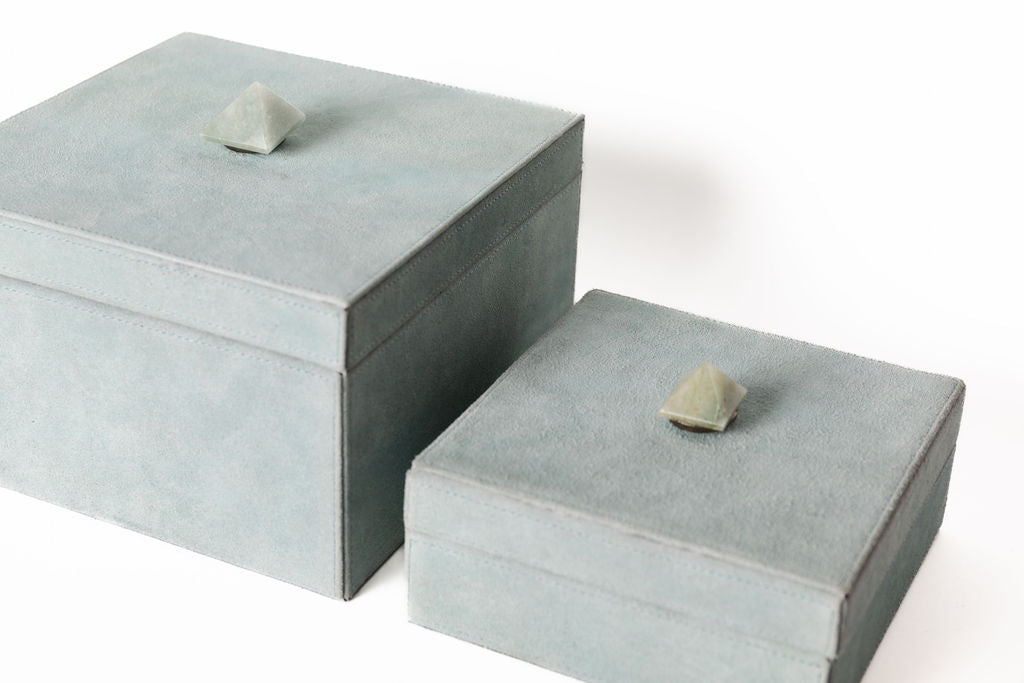 Caja Gamuza con Piedra