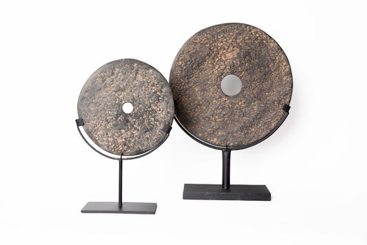 Disco Negro Lava en Pedestal