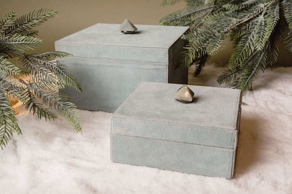 Caja Gamuza con Piedra